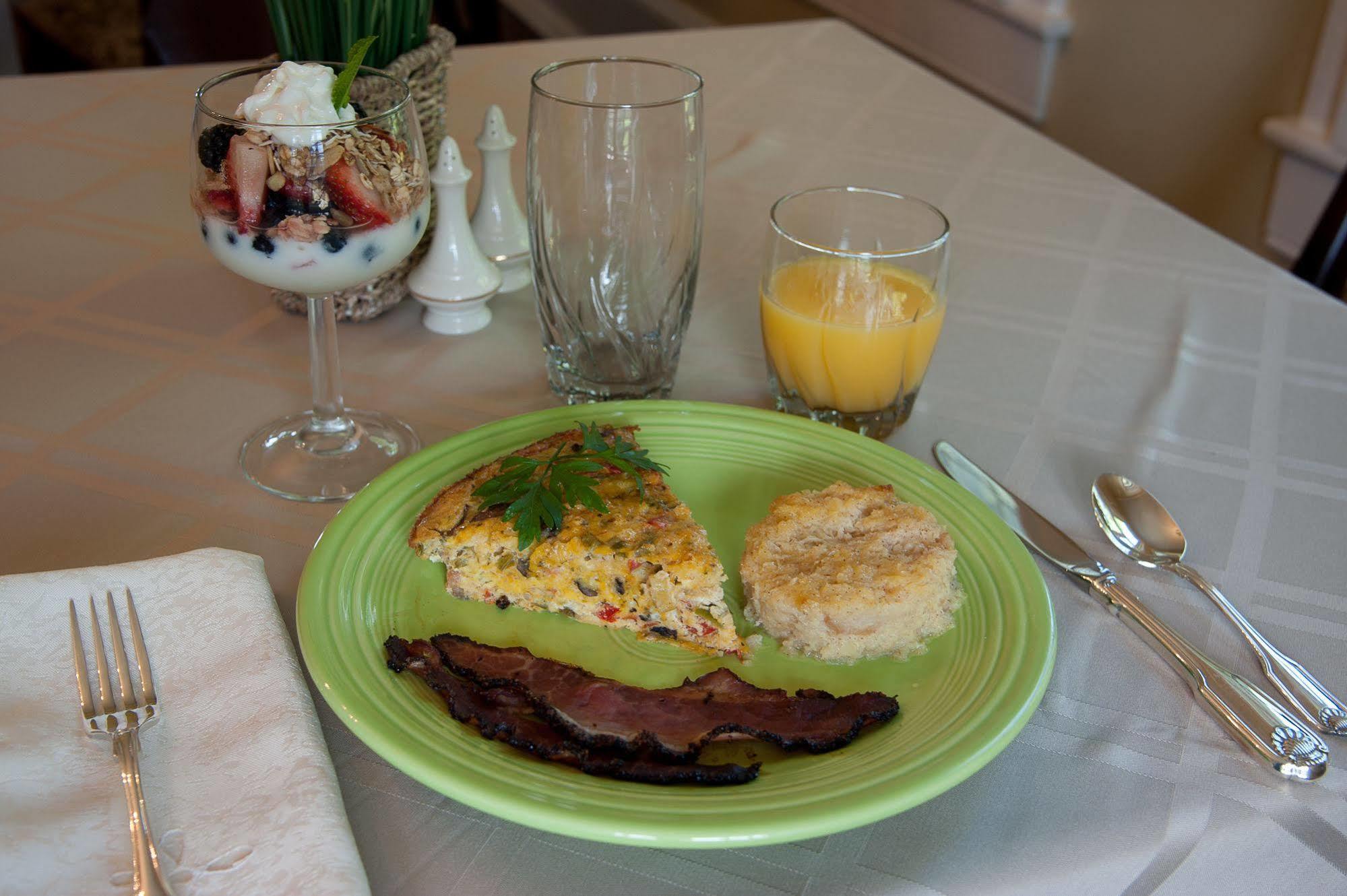 Steeles Tavern Manor Bed & Breakfast Raphine Exterior foto